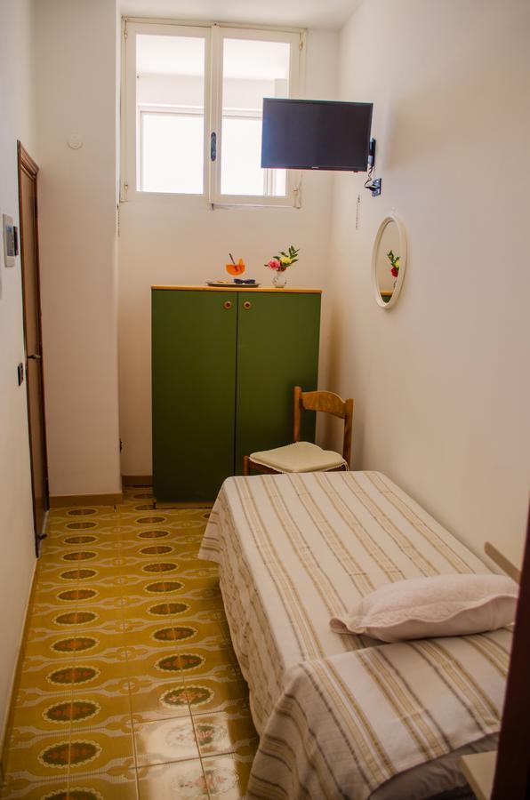 Hotel Angelino 巴拉诺迪斯基亚 客房 照片